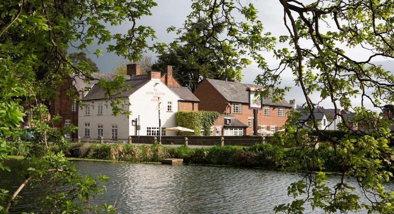 Ye Old Boote Inn Whittington  外观 照片